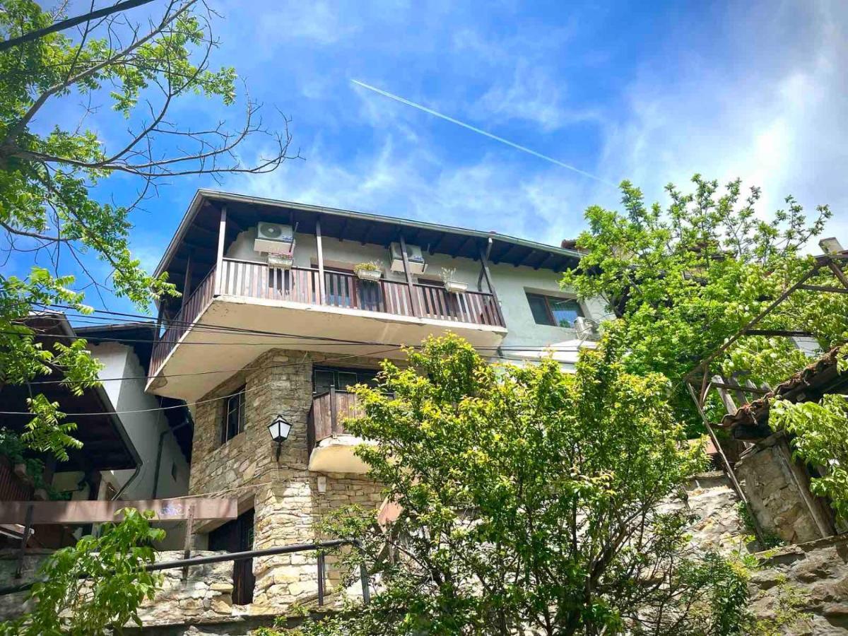 The Green Guest House Of Veliko Tarnovo-Amazing View, Top Location المظهر الخارجي الصورة